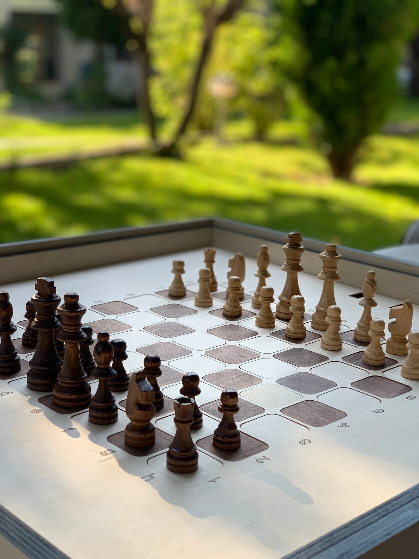 Chess Coffee Table with Removable Glass Top & Chess Pieces – Stylish Modern Game Table for Home Décor and Board Game Enthusiasts