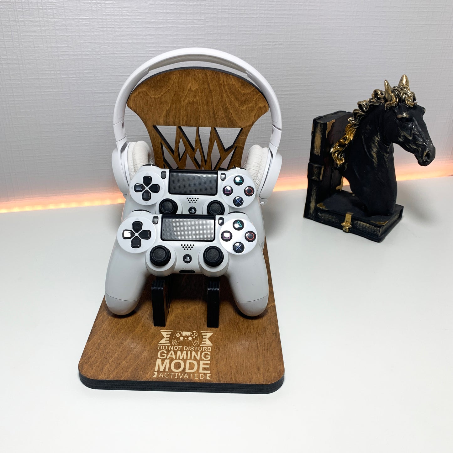 Personalized Wooden Controller Stand and Headset Stand for PS5, Xbox Gamers – Perfect Gift for Gamers