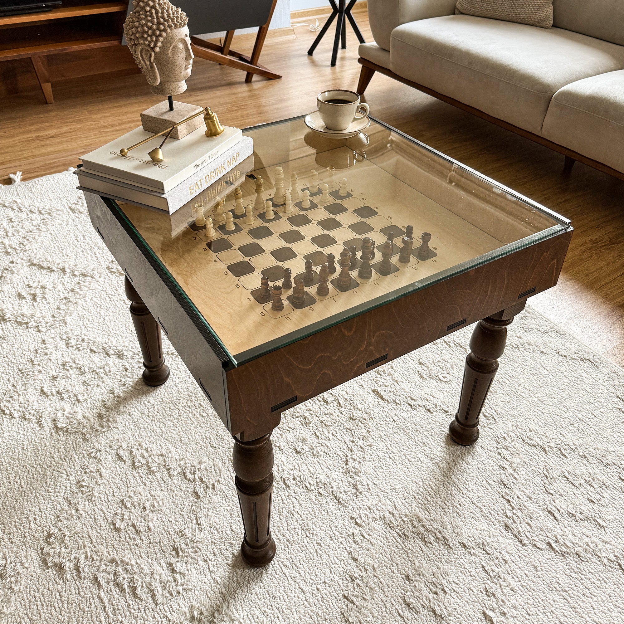 Schachspieltisch mit abnehmbarer Glasplatte