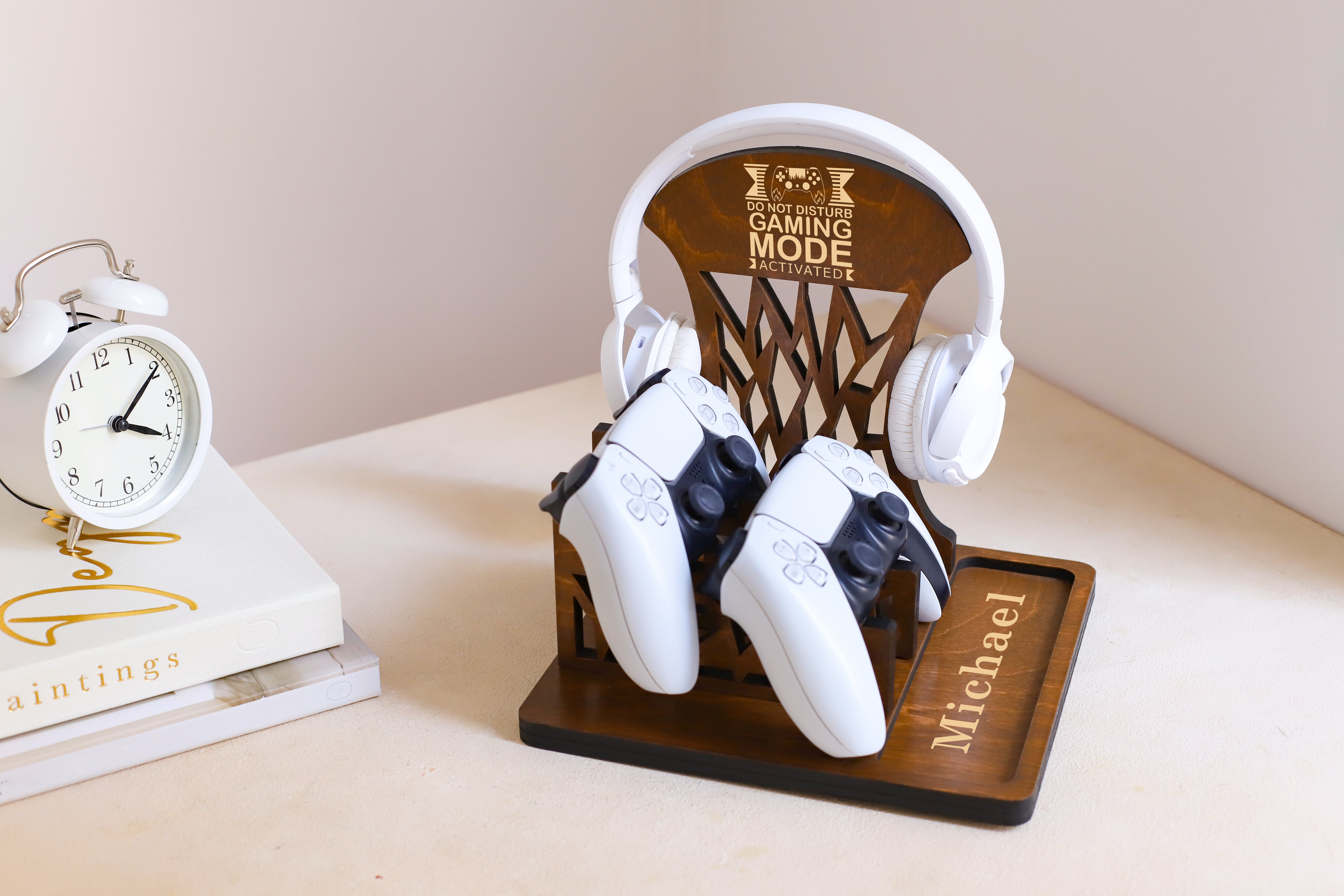 Personalized Wooden Controller Stand and Headset Holder, Christmas Gifts for Gamers, Gifts for Husband, Father's day gift for Gamer Dad, Birthday Gift for Gamer Boyfriend, Graduation Gifts for him