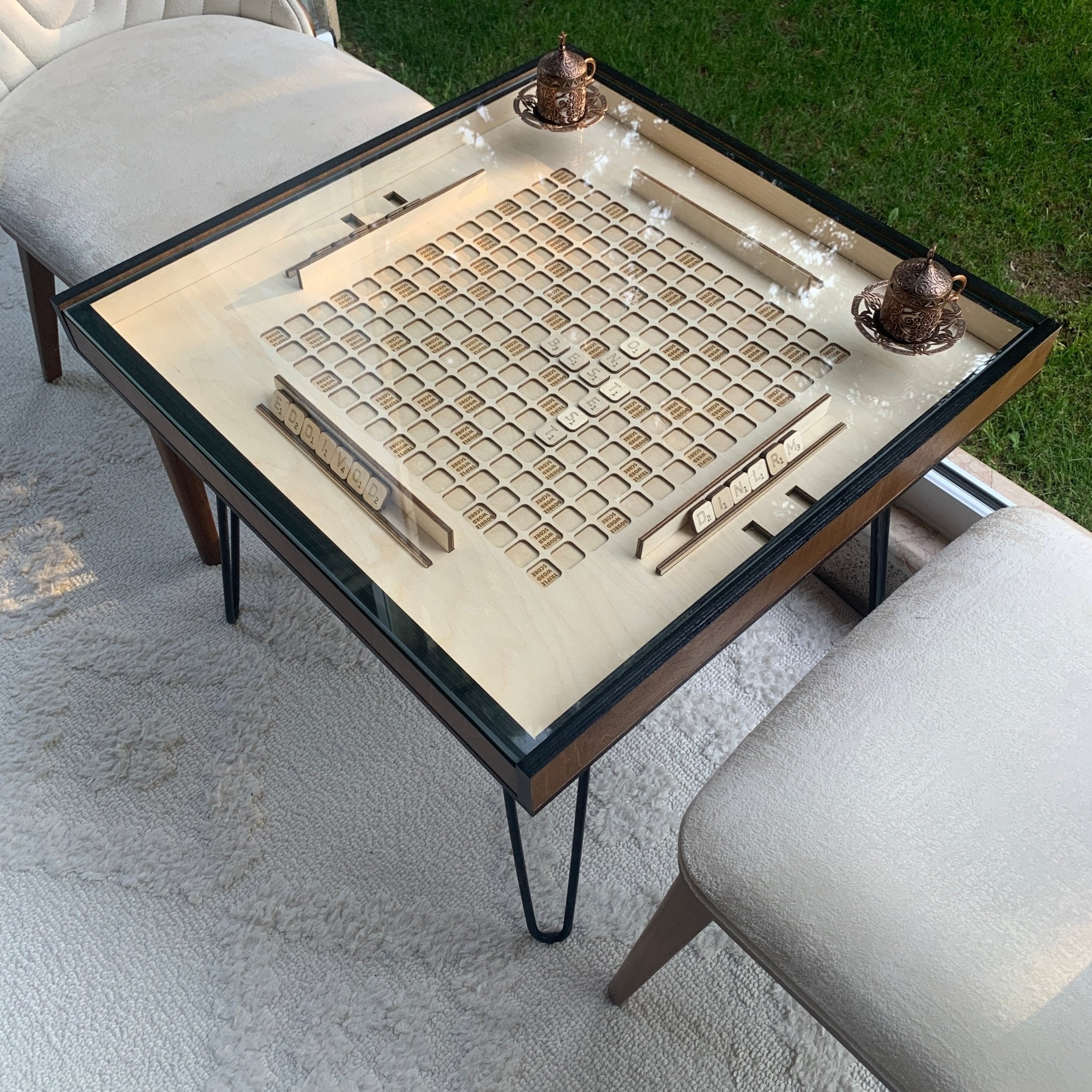 Table de jeu d'échecs avec plateau en verre amovible
